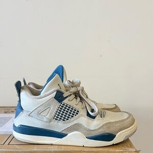 Jordan Kids Sneakers in Blue and white MILITARY BLUE